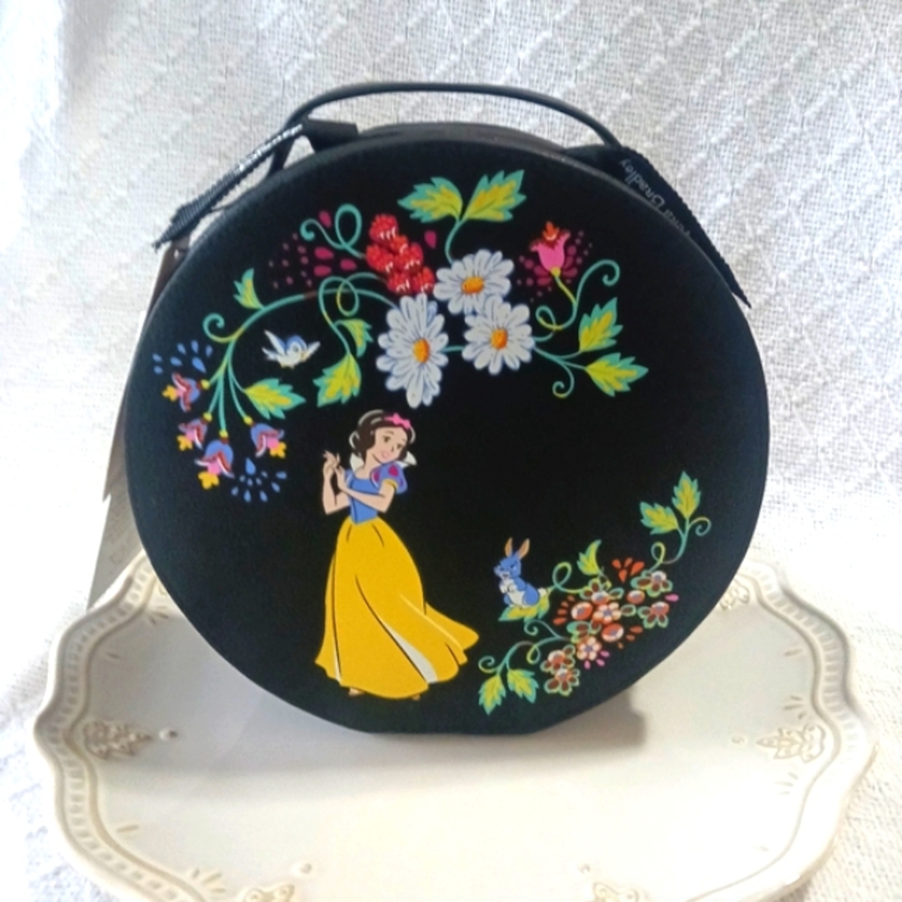 Vera Bradley × Disney 100 Snow White Whimsy Cosmetic Case - Picture 16 of 16